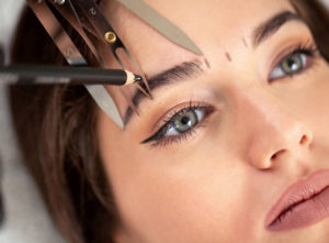 brow-mapping-with-calliper